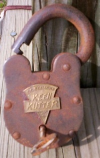http://i.ebayimg.com/22/%21B%29U7,4w%21mk%7E$%28KGrHqZ,%21gsEv1sfS%29yyBMM-CyBs%29g%7E%7E_3.JPG